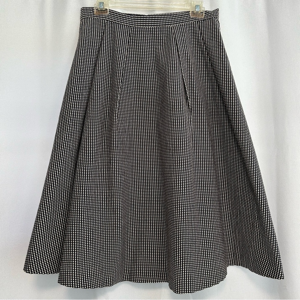 Forever 21 Black and White A-Line Skirt